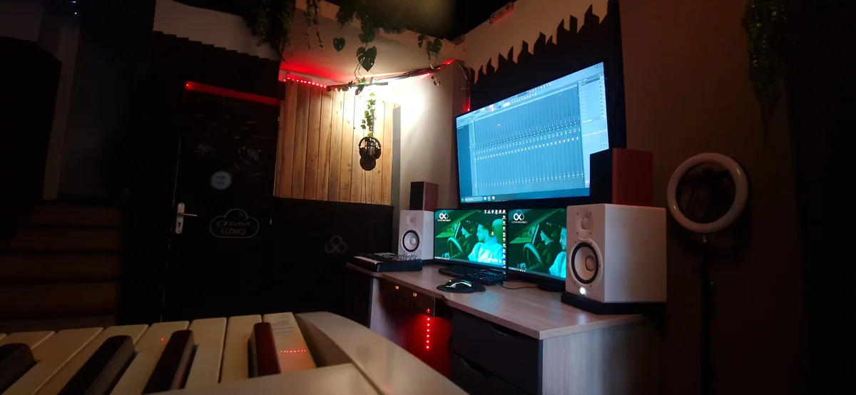 Studio CX cloud record's - Image 1